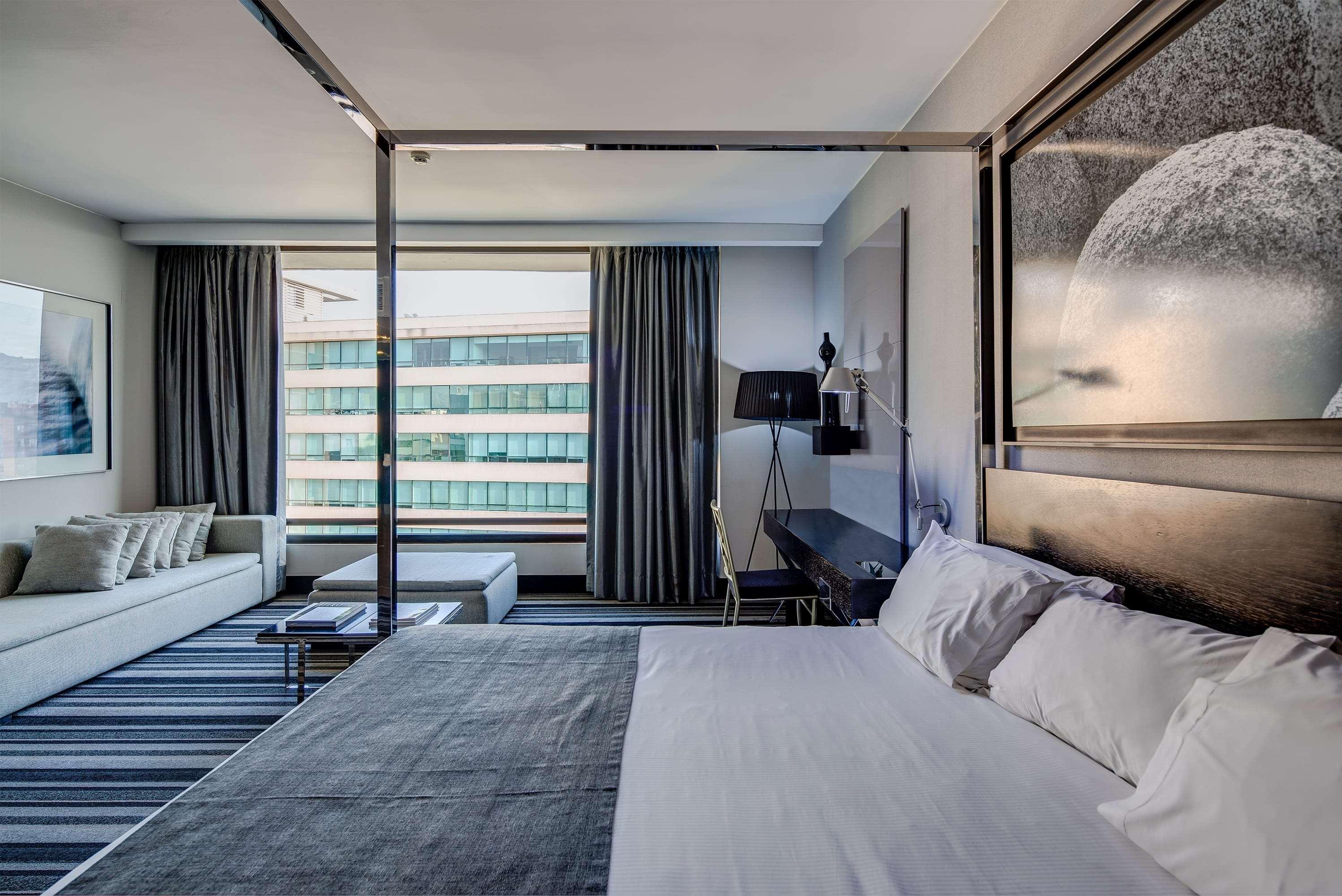 Hotel Wyndham Santiago Pettra Exterior foto A room at the hotel