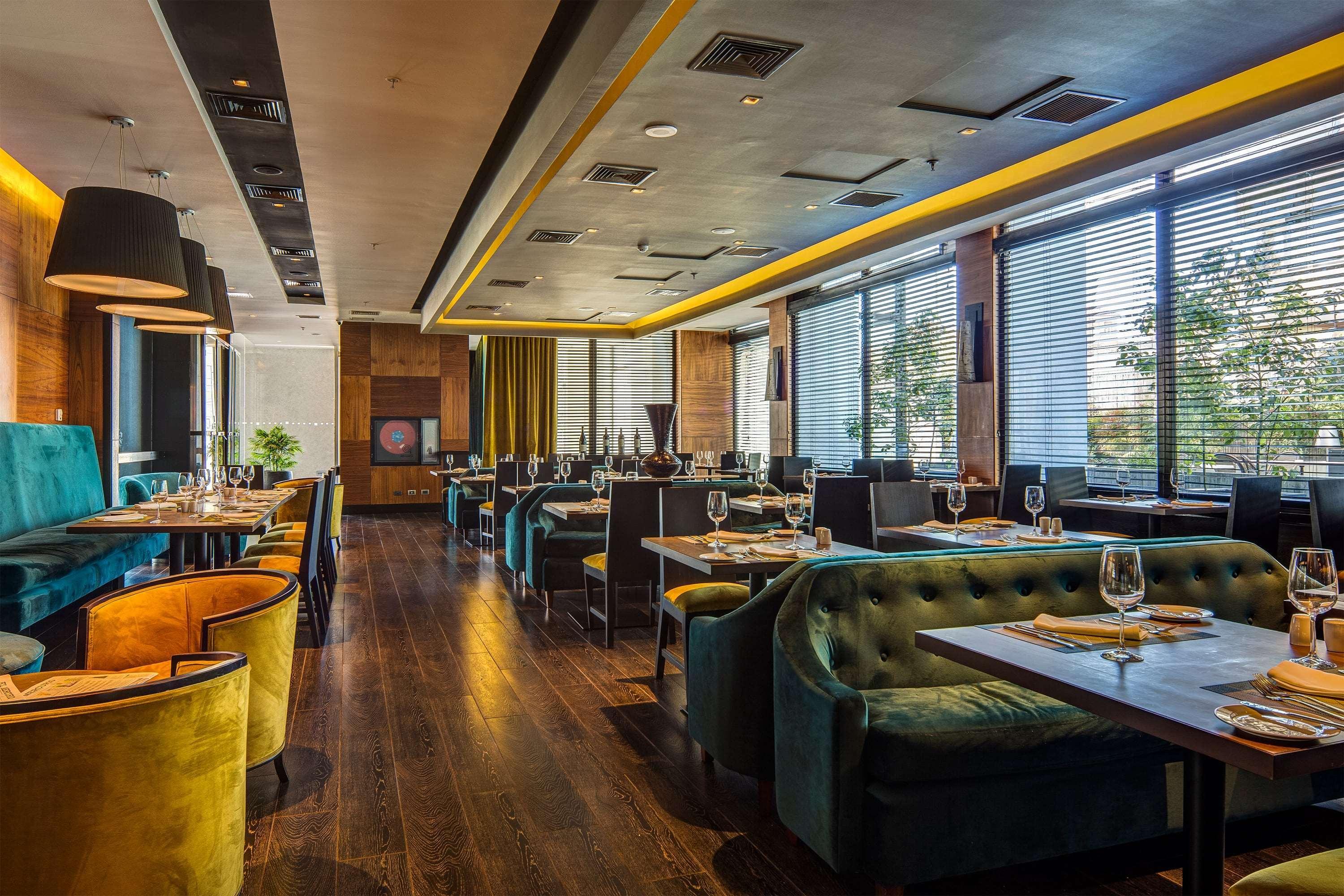 Hotel Wyndham Santiago Pettra Exterior foto Restaurant