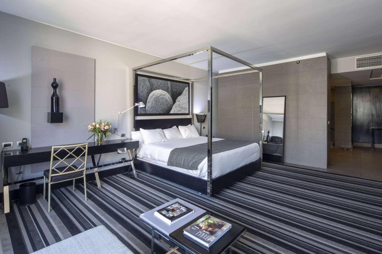 Hotel Wyndham Santiago Pettra Exterior foto A room at the Hotel Indigo Paris Montmartre