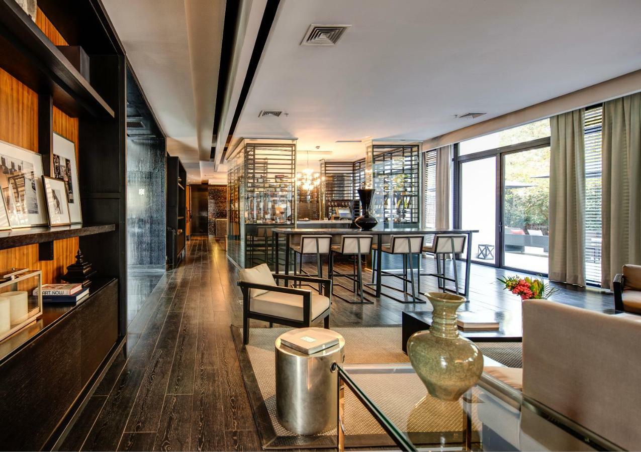 Hotel Wyndham Santiago Pettra Exterior foto The interior of the house